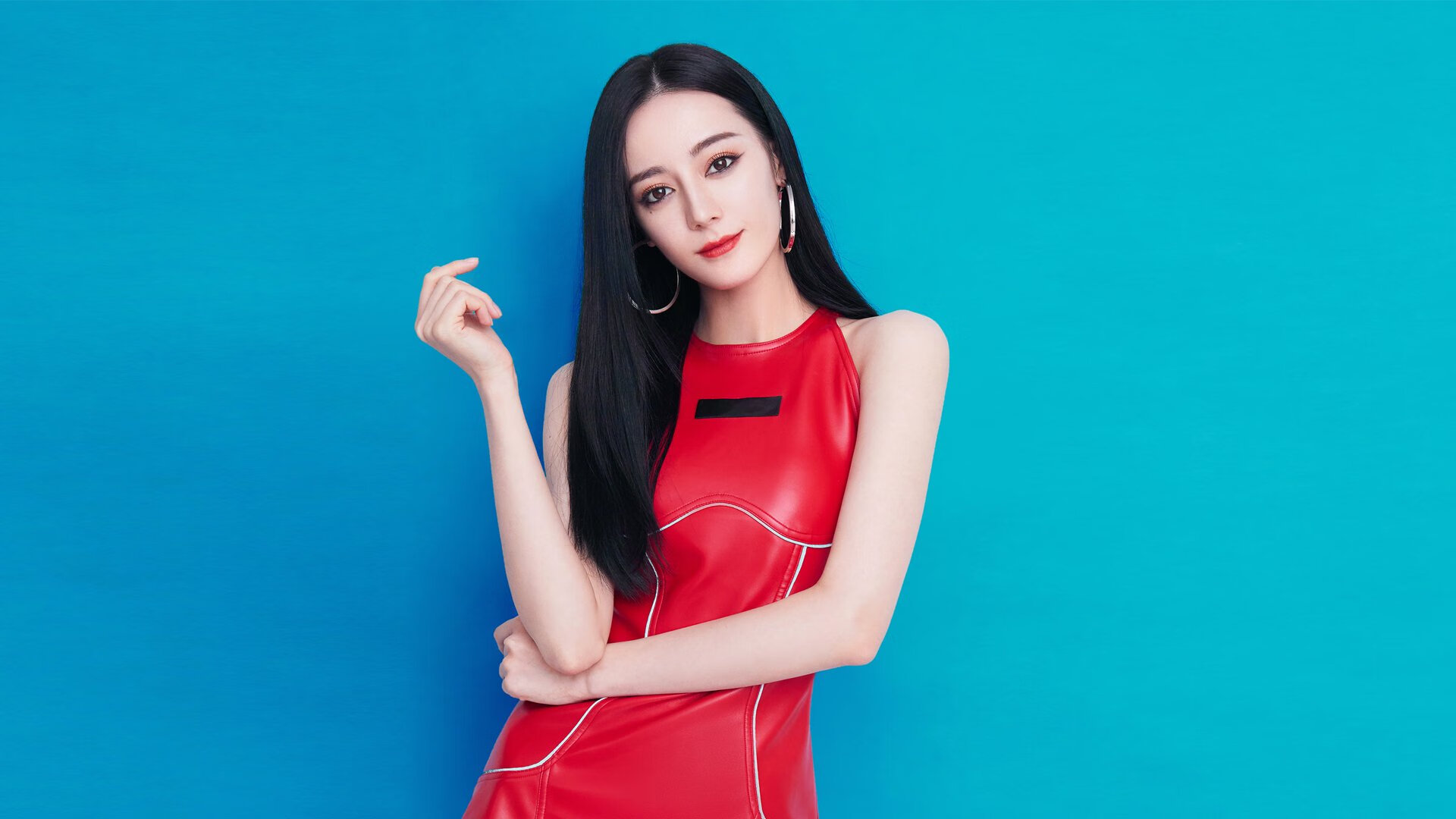 开云官网首页-2019年季后赛，库里在一场比赛中投中8个三分，刷新个人季后赛单场三分球纪录