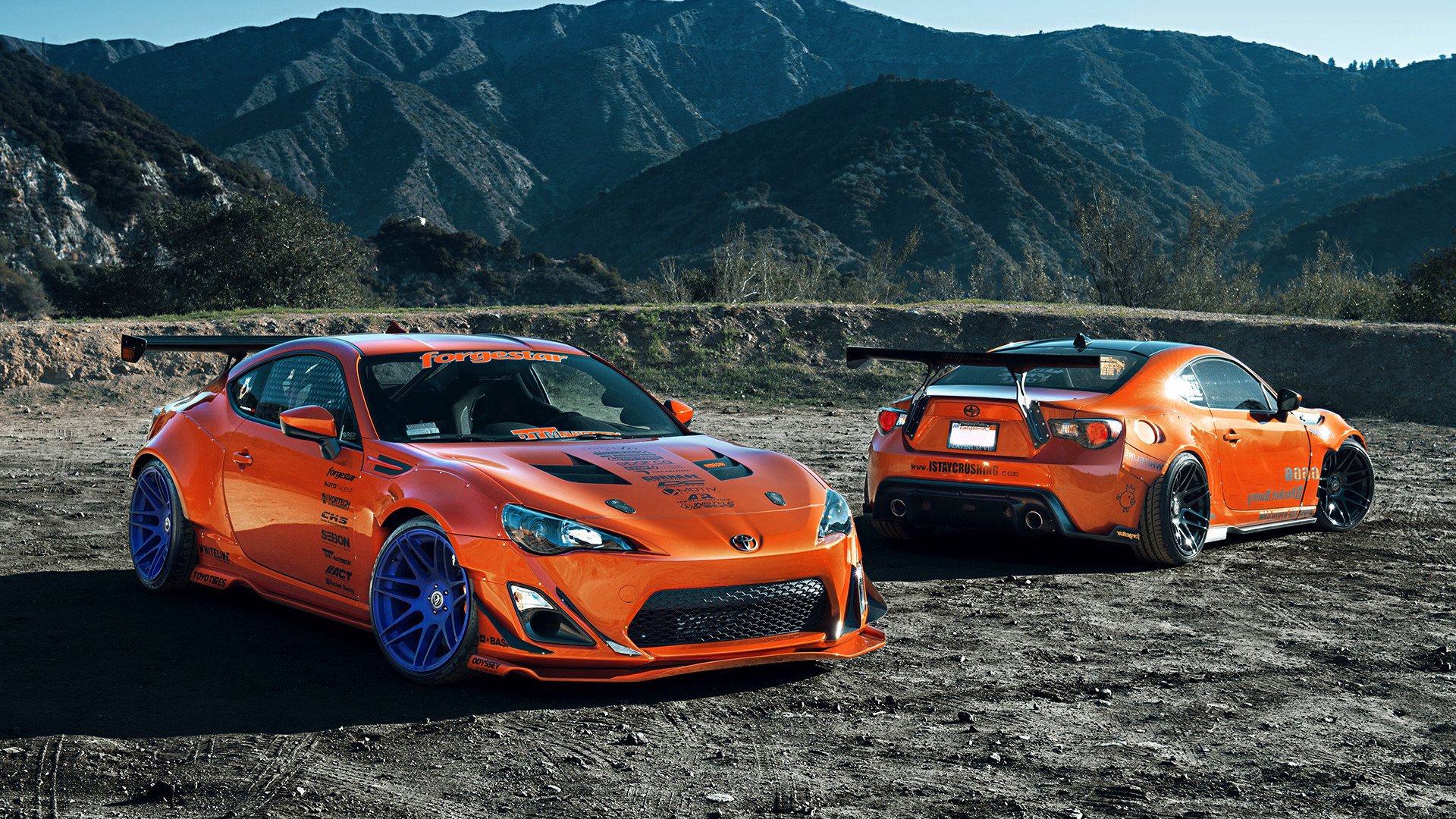 开云网页版-“雪地飙车：北极圈的冰雪战神”，极地雪橇车