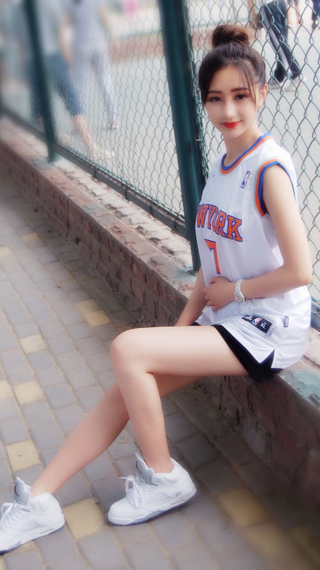 开云官方网页登录-桑德兰攻守转换迅速，光明球场稳步前进，桑德兰主场球衣